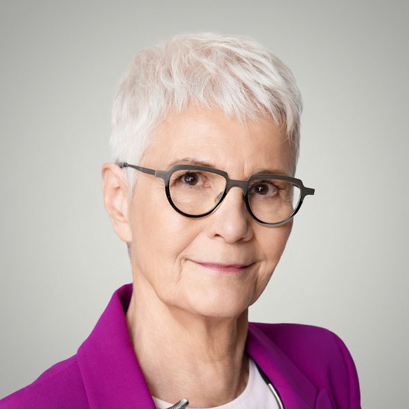 Linda Nicholls AO FAICD(Life)