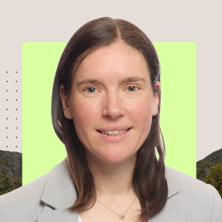Headshot of Emma Newnham