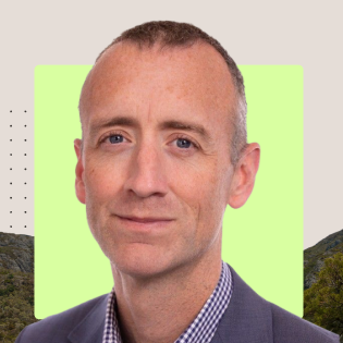 Headshot of Simon Mitchell