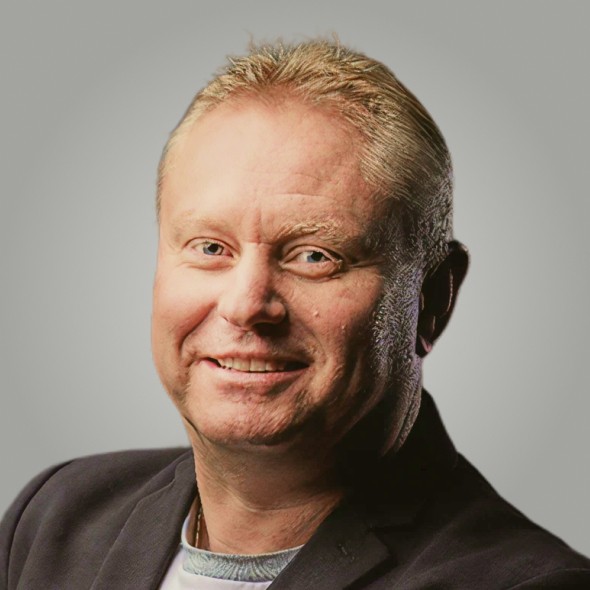 Portrait of Lee Hickin