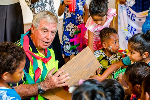 Fijian Village Peter Drysdale talking to the children